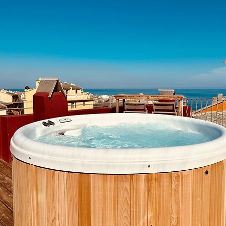 Pepites Bastiaises Vatta Appartement Roof Top Jacuzzi Vue Vieux Port Bastia  Ngoại thất bức ảnh