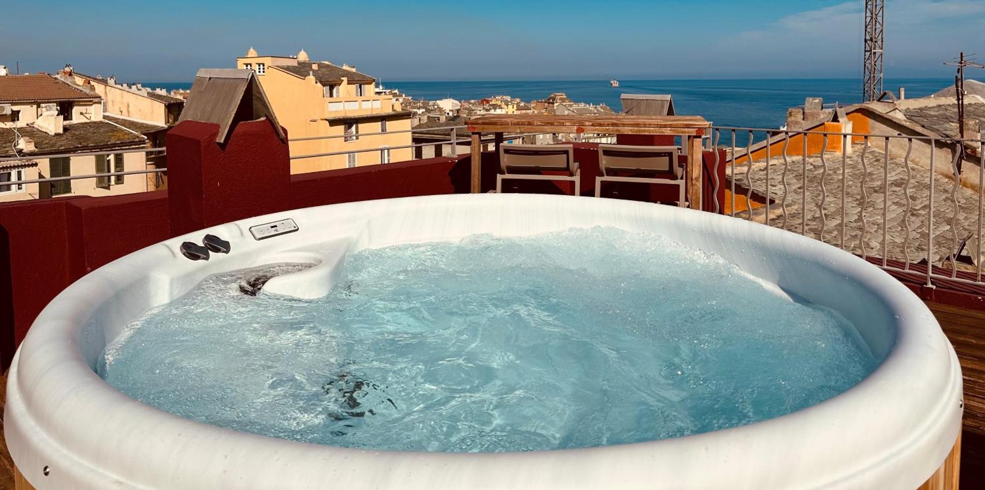Pepites Bastiaises Vatta Appartement Roof Top Jacuzzi Vue Vieux Port Bastia  Ngoại thất bức ảnh