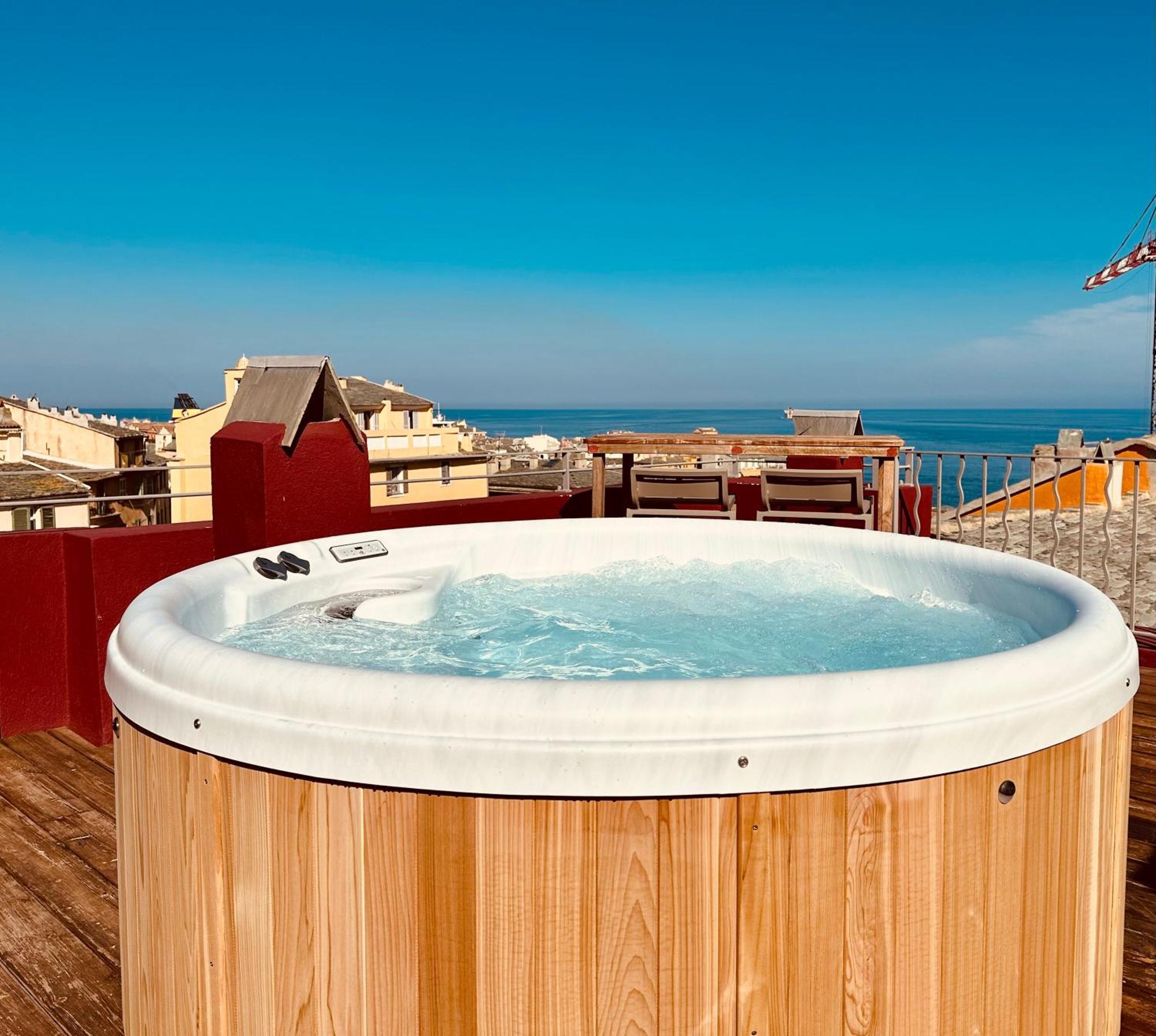 Pepites Bastiaises Vatta Appartement Roof Top Jacuzzi Vue Vieux Port Bastia  Ngoại thất bức ảnh